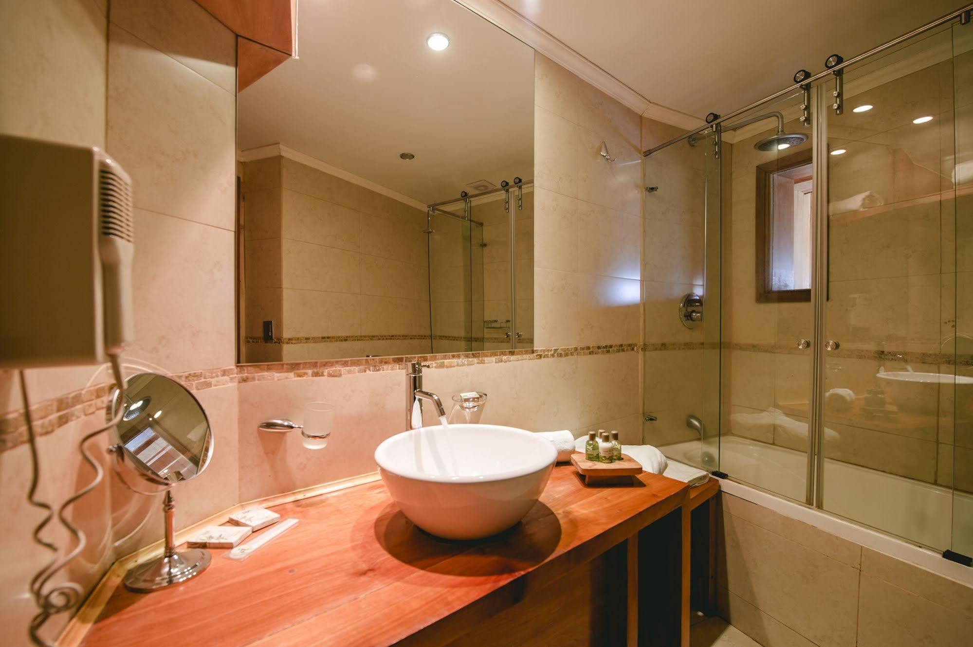 פוארטו פוי Huilo Huilo Nothofagus Hotel & Spa מראה חיצוני תמונה