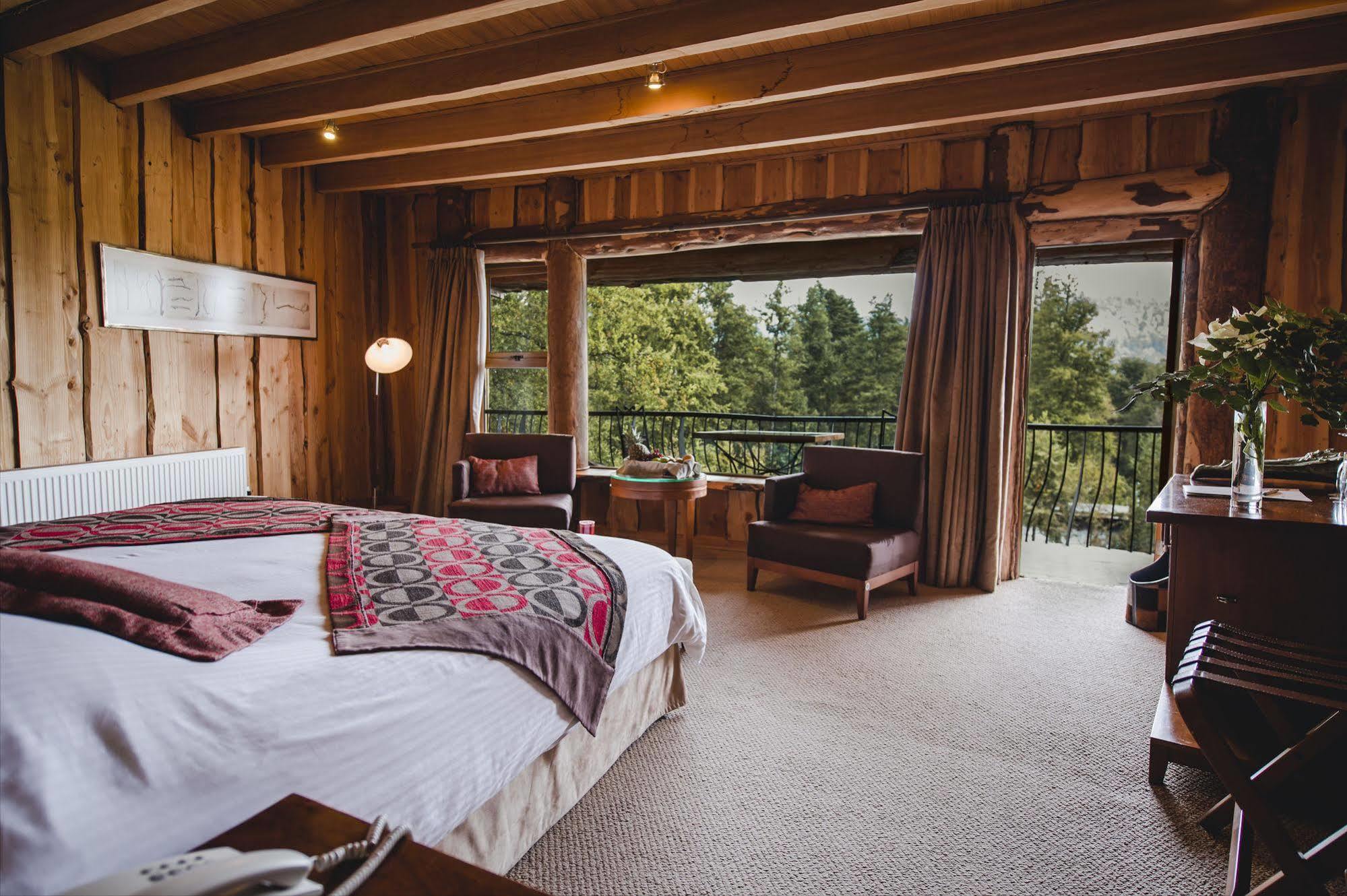 פוארטו פוי Huilo Huilo Nothofagus Hotel & Spa מראה חיצוני תמונה